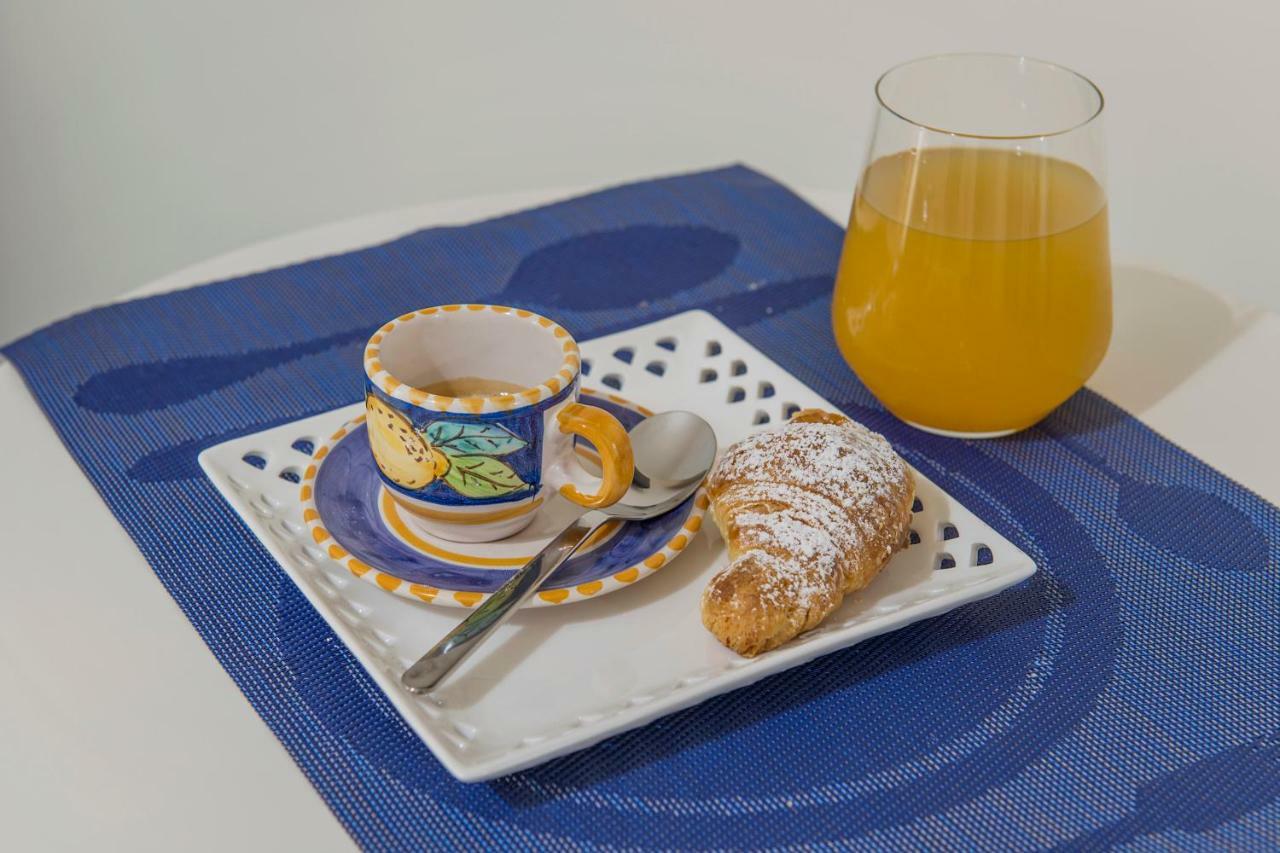 Ad Maiora Bed & Breakfast Салерно Екстериор снимка